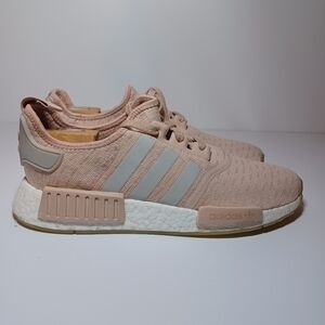 Adidas NMD R1 Chalk Pearl Pink Salmon Running Shoe Womens Size 10.5 (53 Box 7)